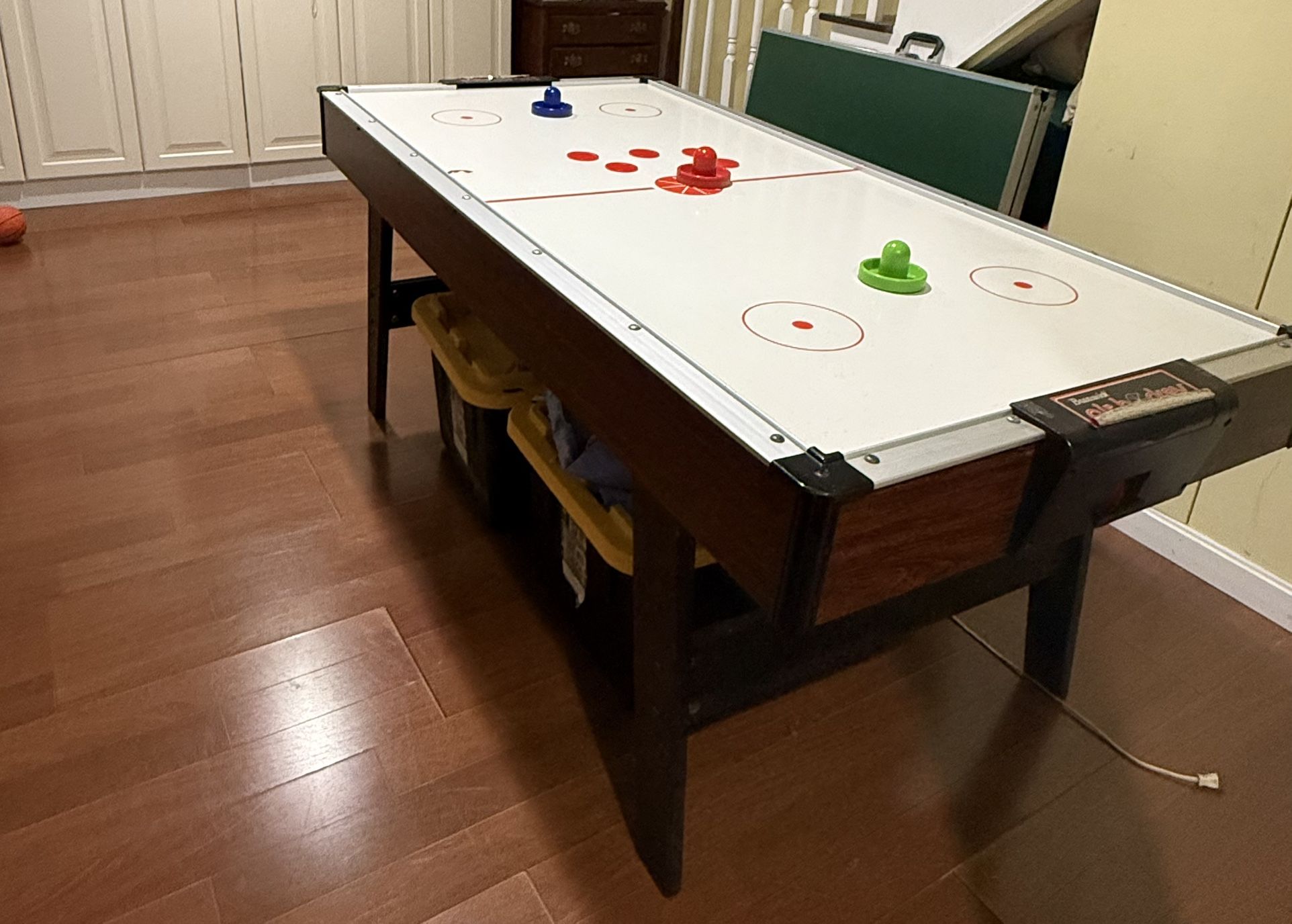 Air Hockey Table