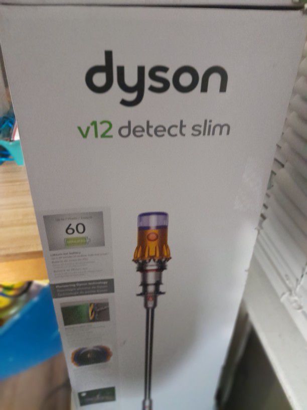 Dyson V12 Detect 