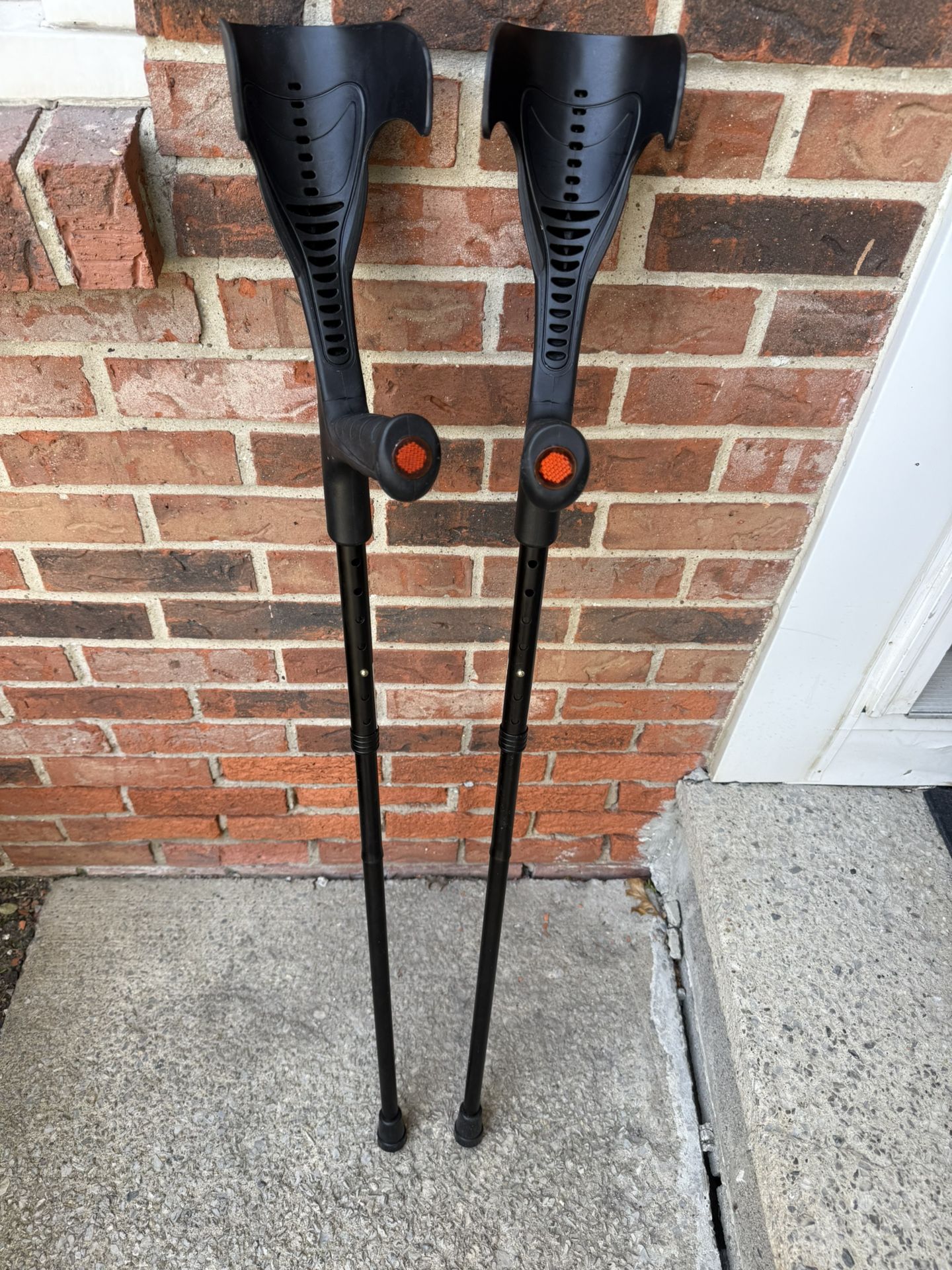 Folding Crutches for Travel (x2 Unit, Open Cuff), Aluminum Adjustable, Black