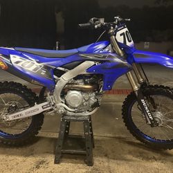 YZ450F 2023 - 7 Hours Only ! 