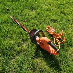 Black and Decker 22" Hedge Trimmer