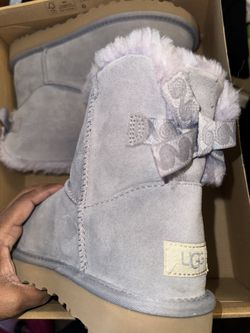 UGG Grey Spiral Size 7