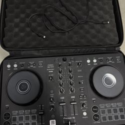 Pioneer Flx4 W/ Case *Like New*