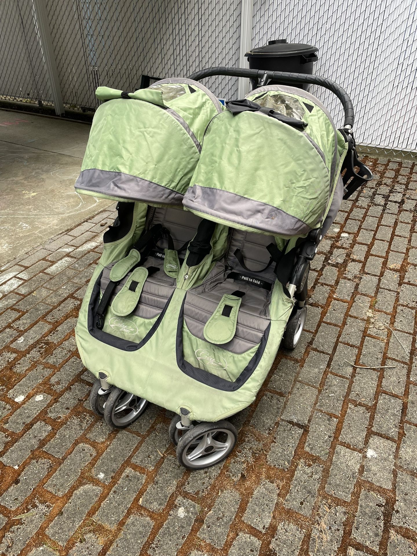 Dual Stroller - Baby Jogger - City Mini