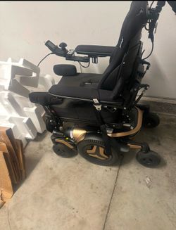 Electric wheel chair