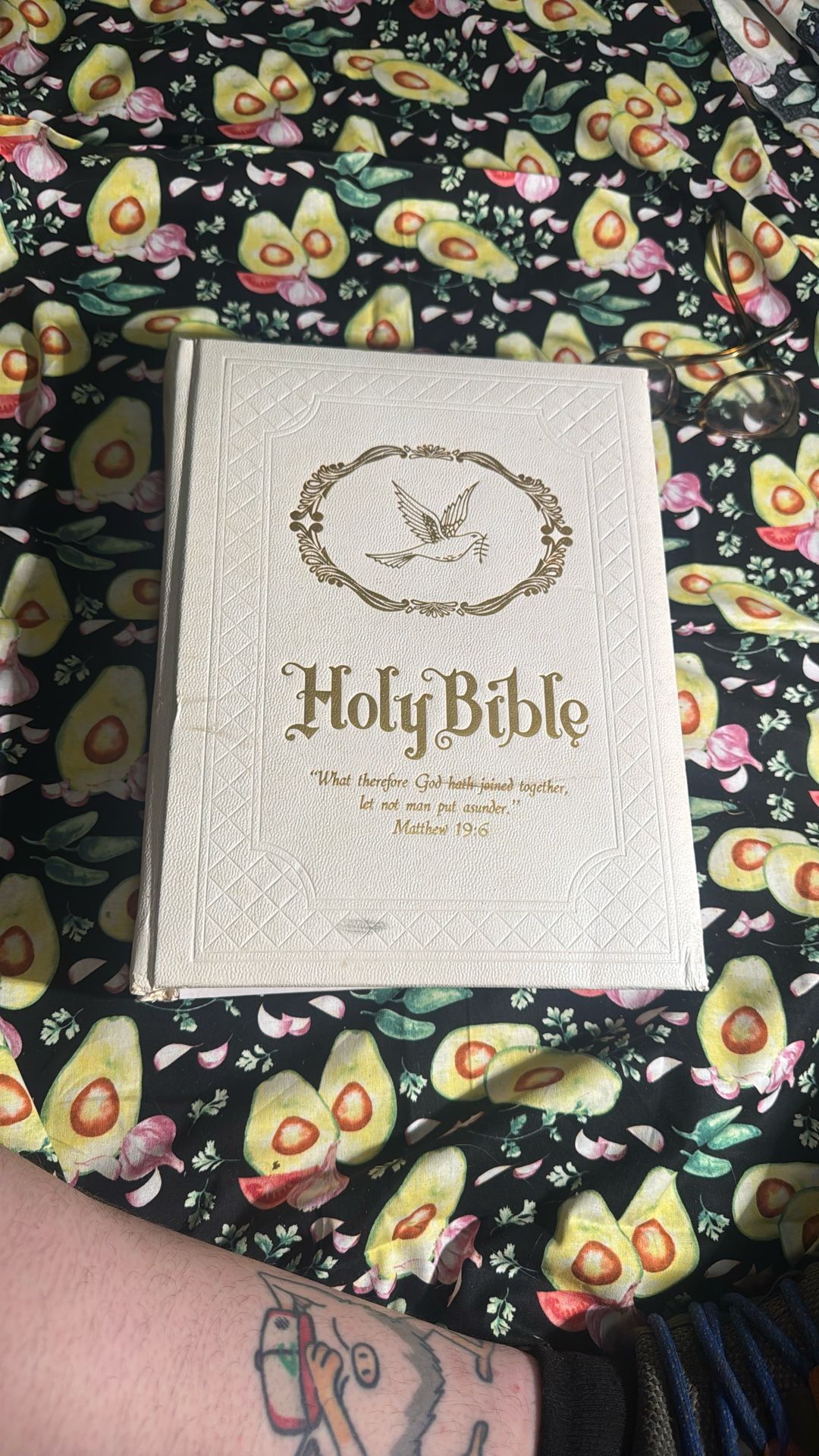 Holy Bible, King James Version, Wedding Bible, Gift Edition, Marriage Presentation Page, White  Leather