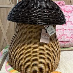 BN Mushroom Basket w/Lid 
