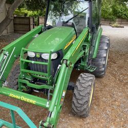 John Deere 4720 Tractor