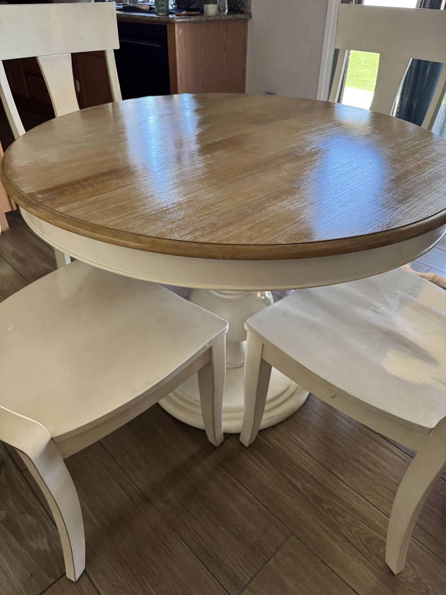 Dining Table & Chairs