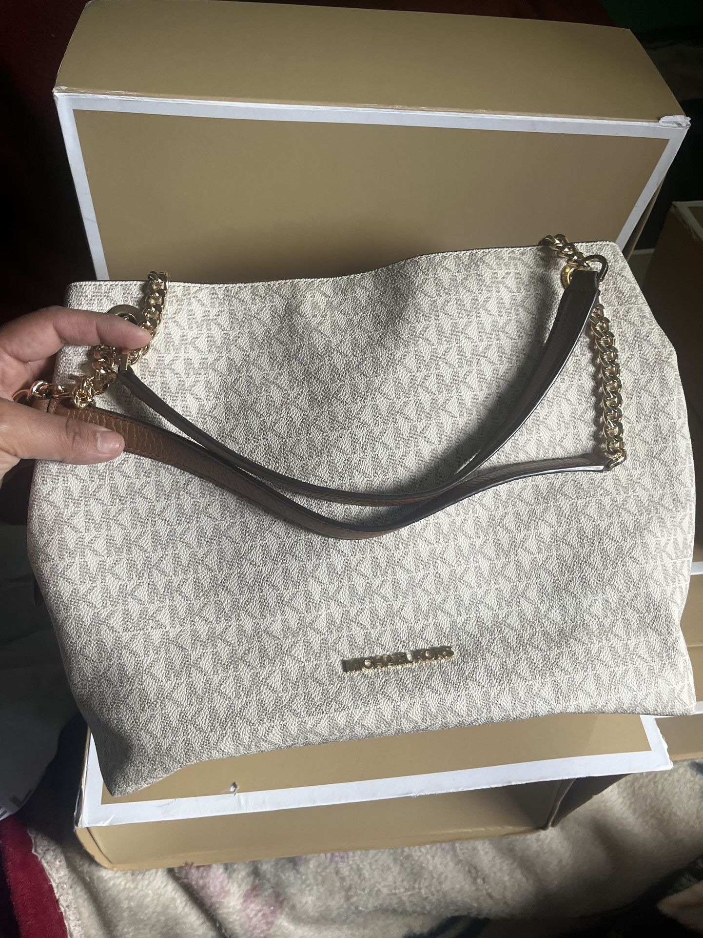 Micheal Kors Handbag 