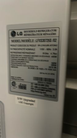LG fridge fully working with ice and water dispenser