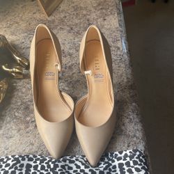 Cute Beige Dress Heels 51/2 