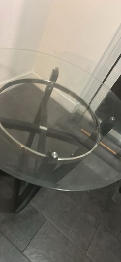 Glass table with 4 chairs color black