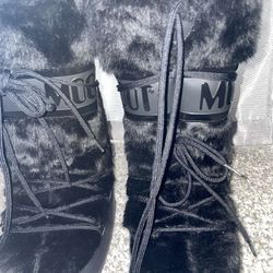 Moon Boots 