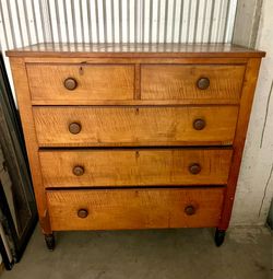 Antique Early 1900s Chest of Drawers – Family Heirloom – $325 OBO