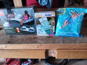 Pool floaters