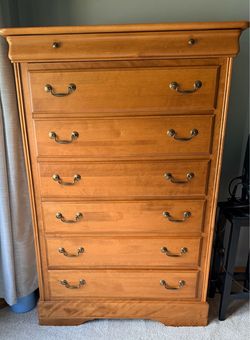 7 drawer all wood dresser