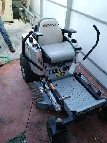 Dixie Chopper lawn mower LT1800 silver eagle series 2010
