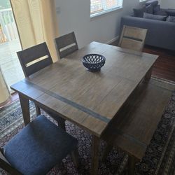 Table And Chairs 