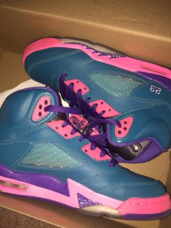 Girls Jordan Retro 5s