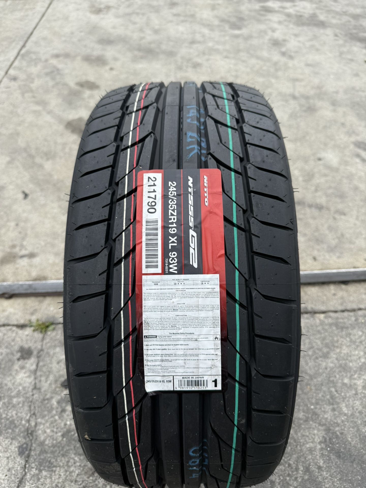 245 35 19 Nitto NT555 G2