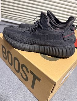 yeezy 350 v2 black size 10.5