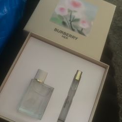 Burberry HER