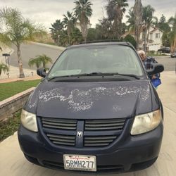 2005 Dodge Caravan