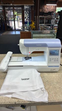 Brother PE800 Computerized Embroidery Machine With 5”x7” Area & LCD Display (70490659)