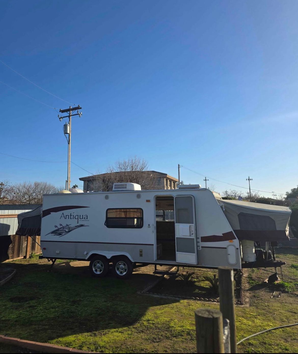 2008 StarCraft Hybrid Travel Trailer – Top of the Line!