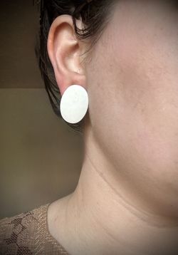 Vintage White Oval Earrings