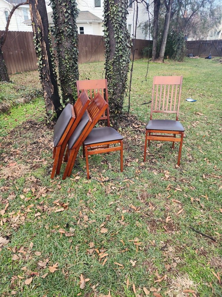 4 Chairs