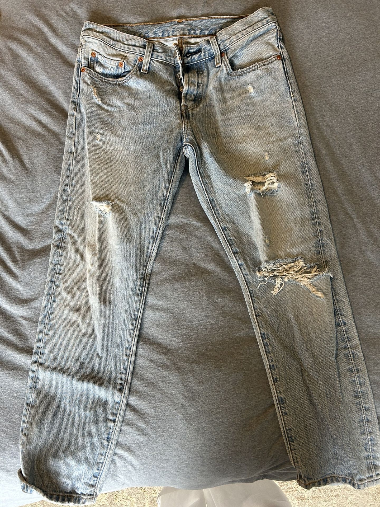Levi’s- Size 28