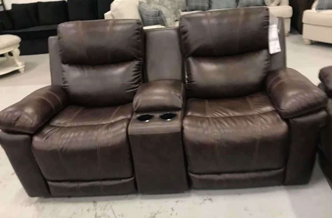 Brand New 💥 Brown Real Leather Stylish Loveseat 