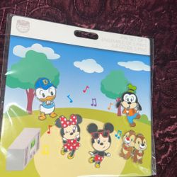 disney mickey mouse and minne , pins