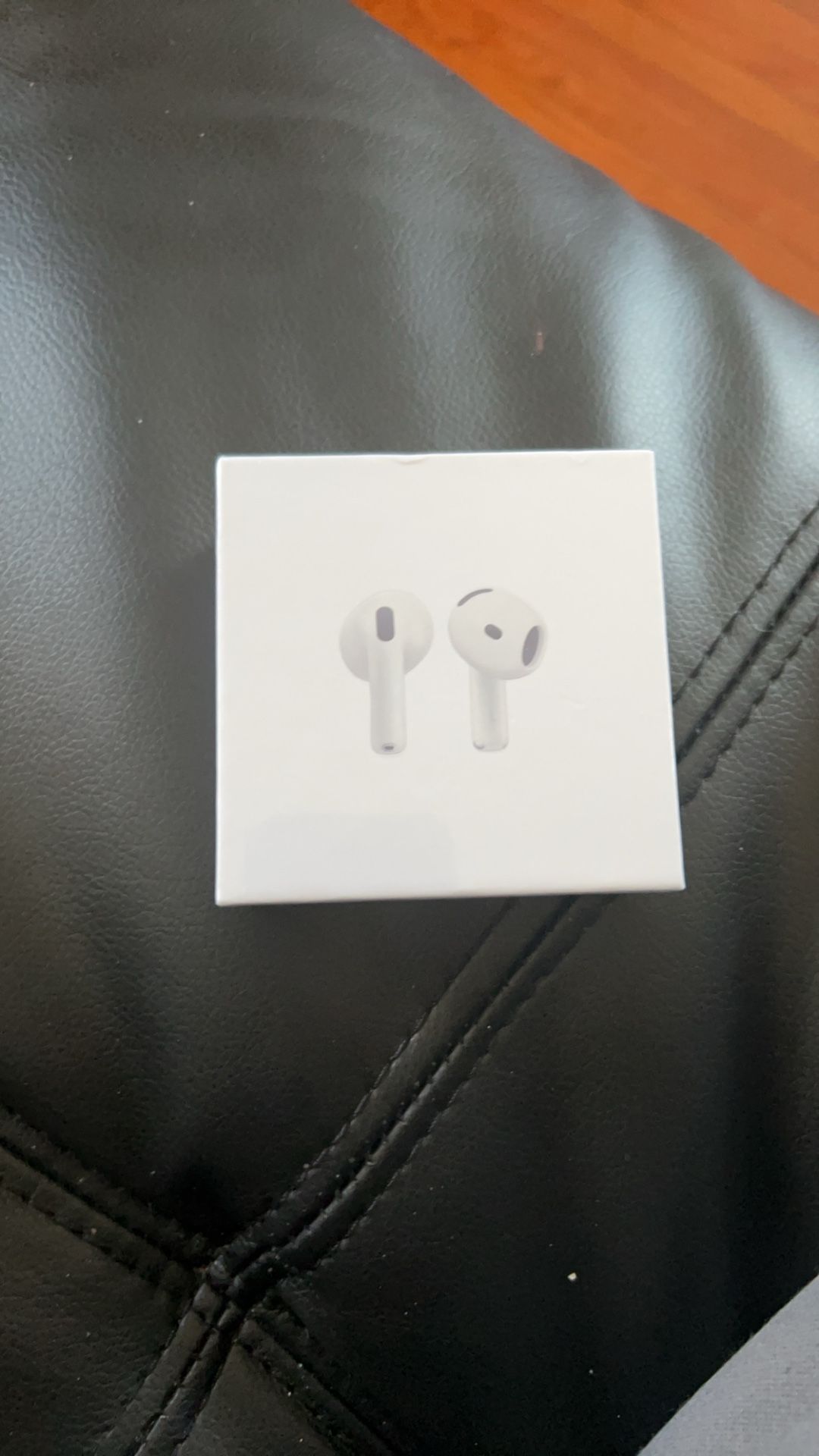 AirPod 4s