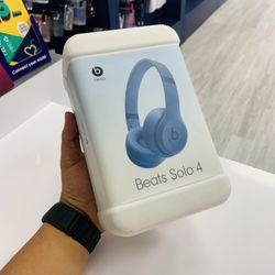 Beats Solo 4 