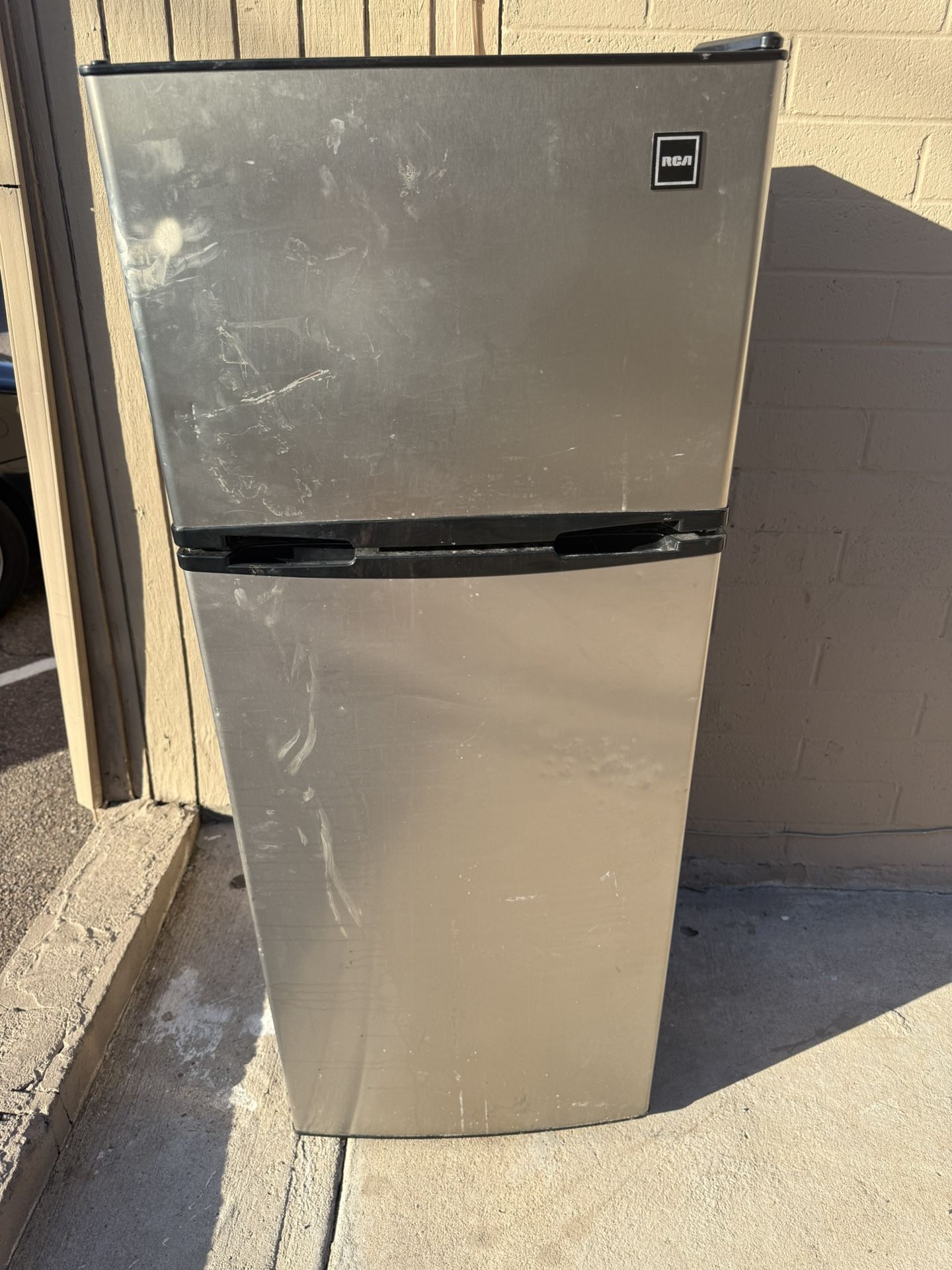 apt size fridge