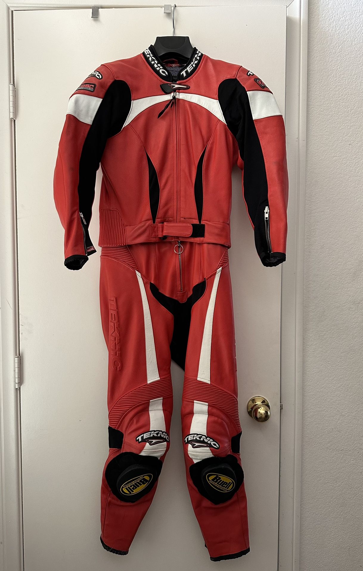 TEKNIC FULL LEATHER MOTORCYCLE SUIT