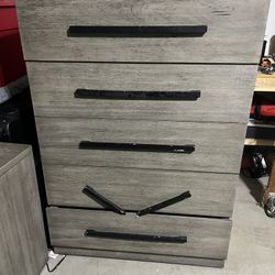 Dressers & Buffet Tables  For Sale 