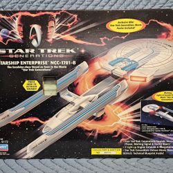 (Rare #000778) Star Trek Generations NCC-1701-B Enterprise 'Excelsior Class' Battleship 