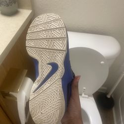 Nike Team Hustle Size: 5.5Y