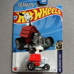PEANUTS Hot Wheels