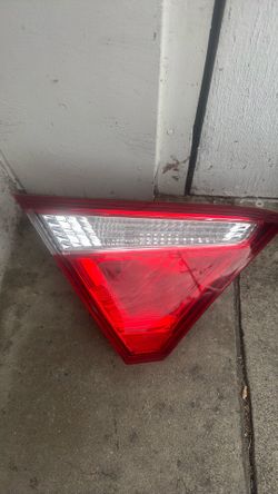 2015 2016 2017 TOYOTA CAMRY LEFT INNER TAIL LIGHT