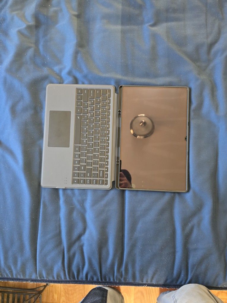 Samsung Tablet 10s Ultra 14.9 Screen Like New