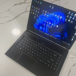 Gaming Laptop MSI I7/32Gb/4TB/Nvidia 1070/144hz Display