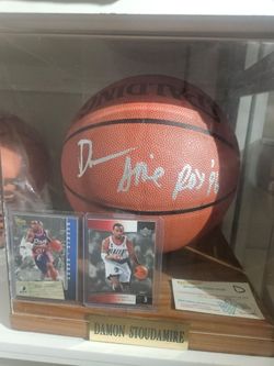 Damon Stoudamire Autographed Spalding Basketball Display