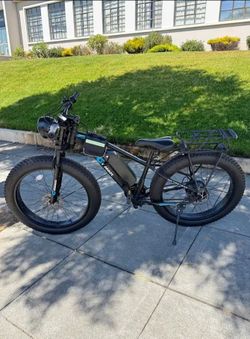 Gogo best GF600 (26" x 4.0" All-Terrain Electric Fat Bike).