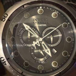 Invicta Men’s 1407 Reserve Venom Silver Dial Chronograph Dive Watch
