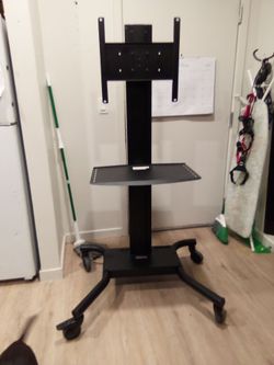 Peerless TV stand
